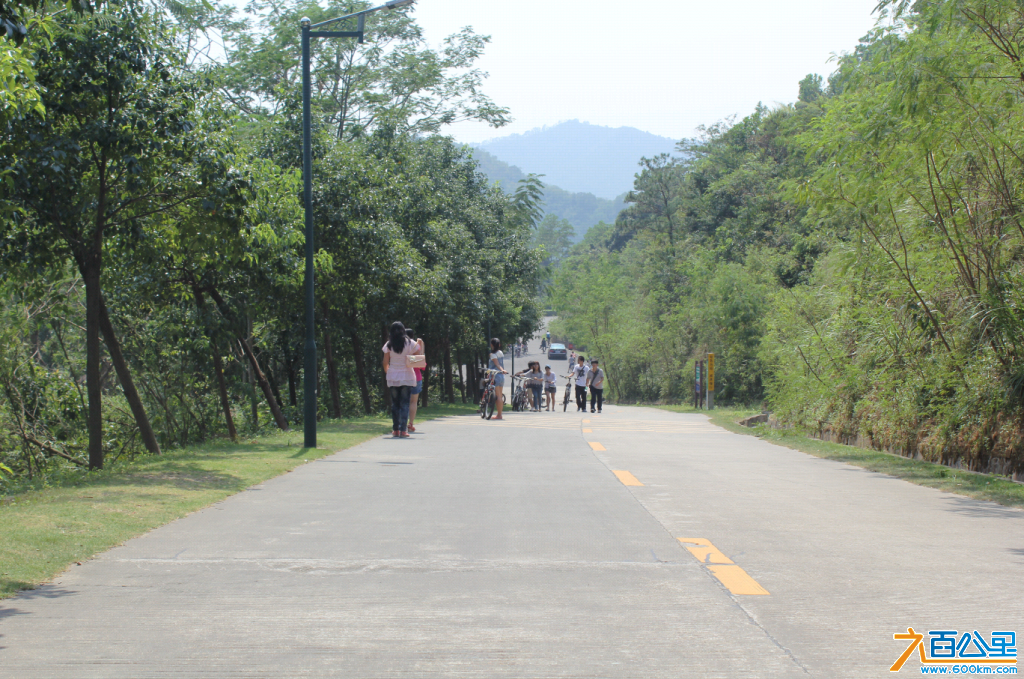 高榜山路口，向上一路上坡