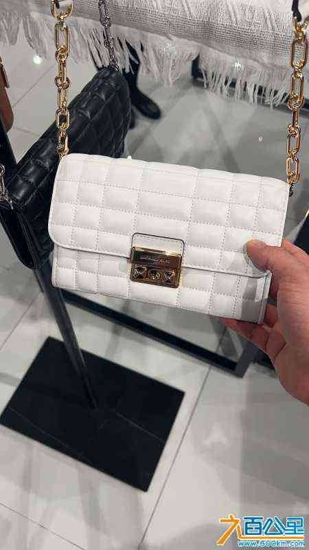 wechat_upload17127149026615f496d18a1